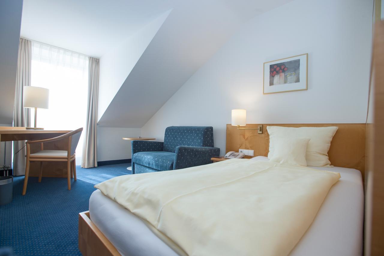 Hotel Zettler Günzburg Екстериор снимка
